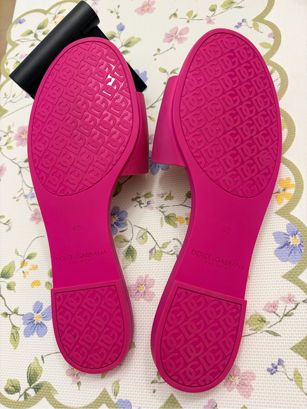 Dolce & Gabbana Hot Pink Logo Slide Sandals - Picture 7 of 11